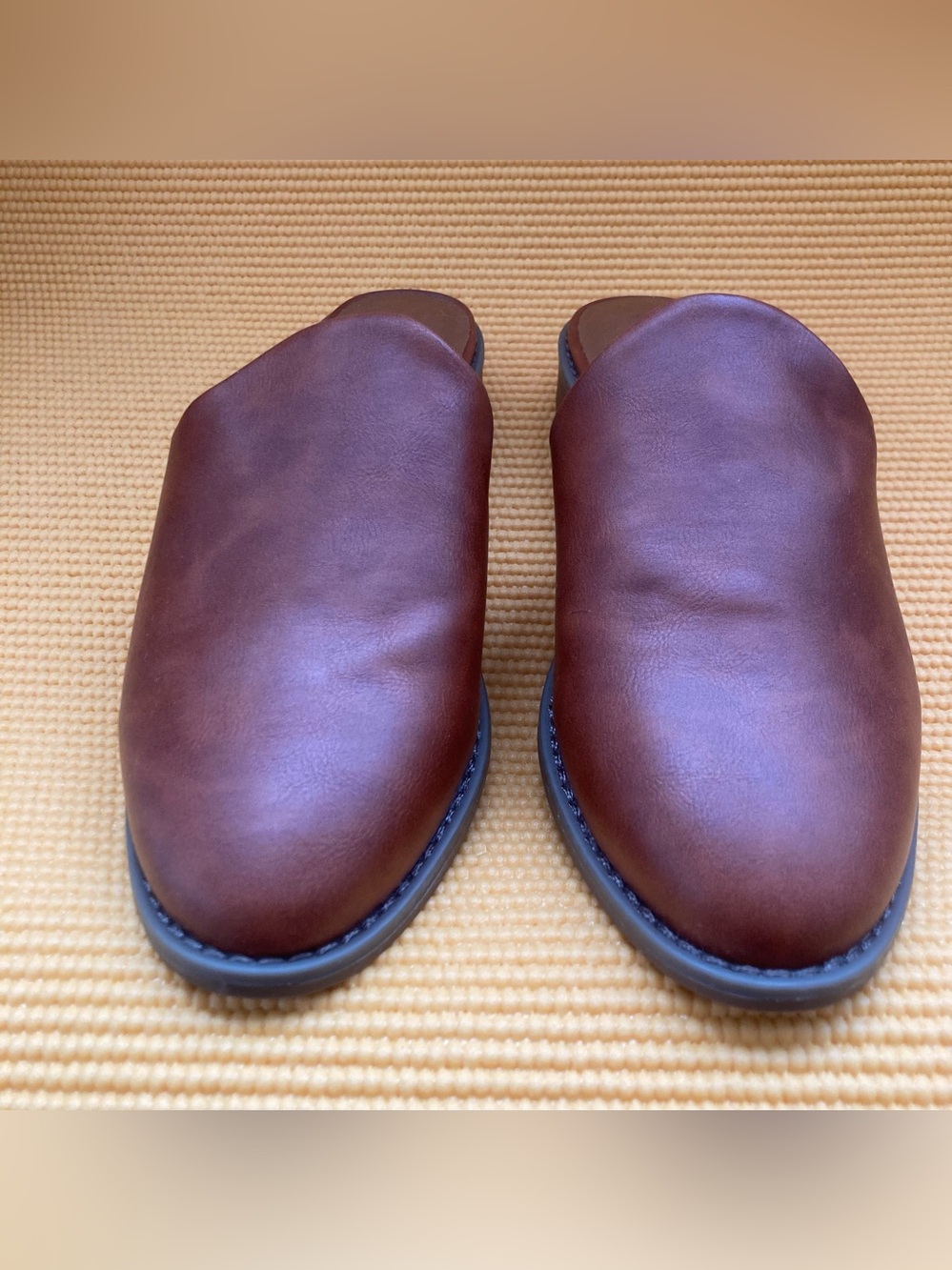Universal Thread Cognac Brown Leather Slip-On Mules size 8.5 - Picture 2 of 7